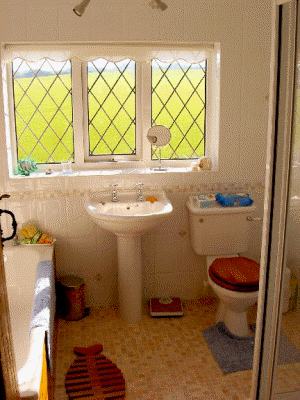 En-suite Bathroom